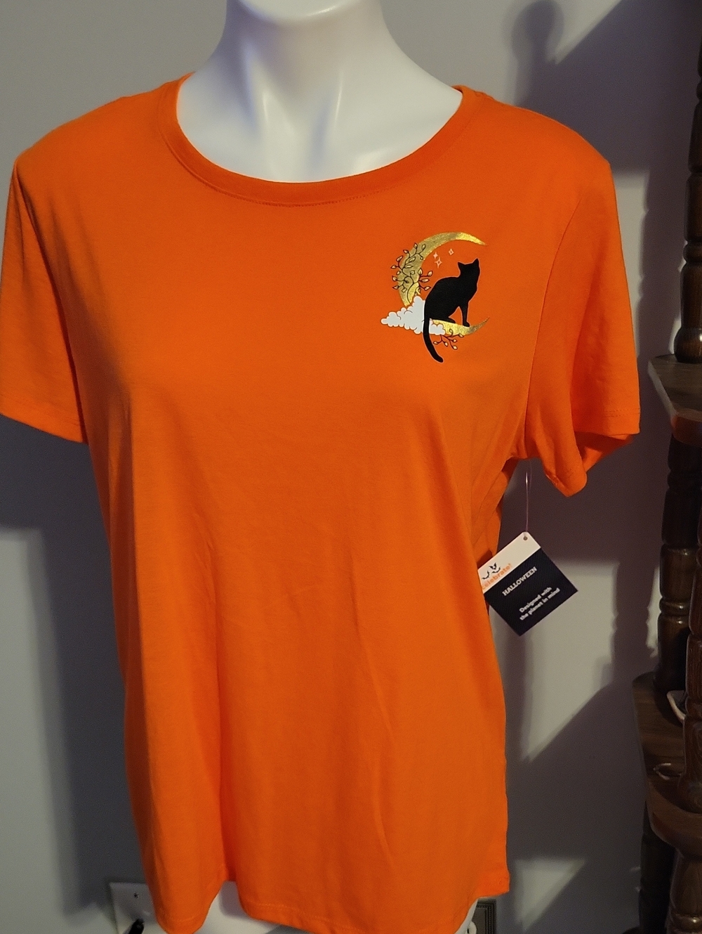 Women's Orange Short Sleeve Tee with Cat Moon Graphic...size Large